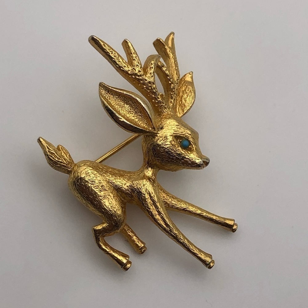VTG Gold Tone Blue Eye Reindeer Christmas Holiday Brooch 1.9”